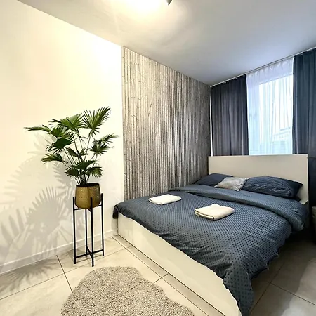 Moonlight ~ Self Check-in 24 ~ Parking & Lift Appartement