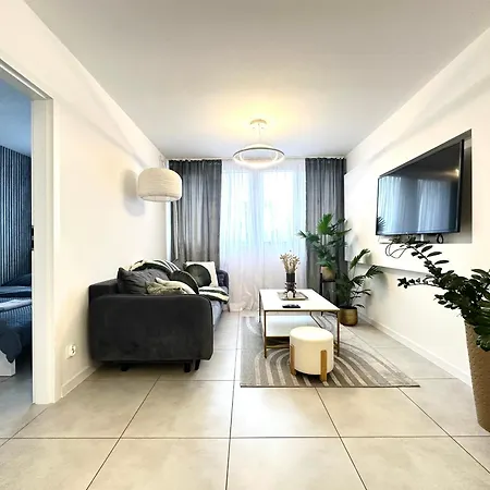 Appartement Moonlight ~ Self Check-in 24 ~ Parking & Lift